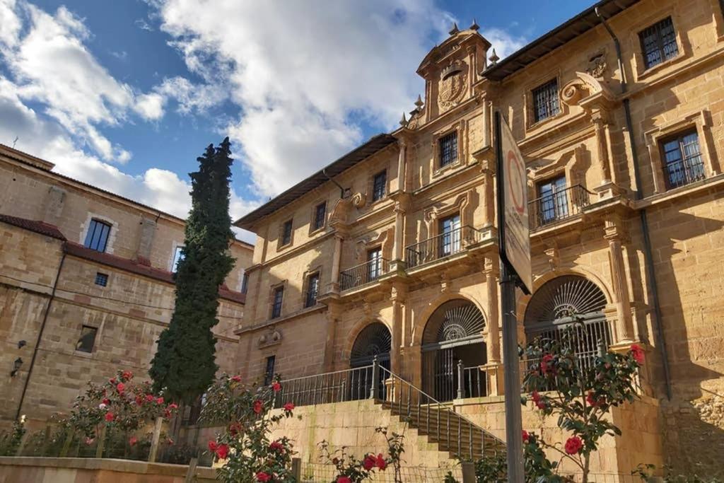 Ferienwohnung Nuevo-Casco Historico-Parking Gratuito. Oviédo Exterior foto